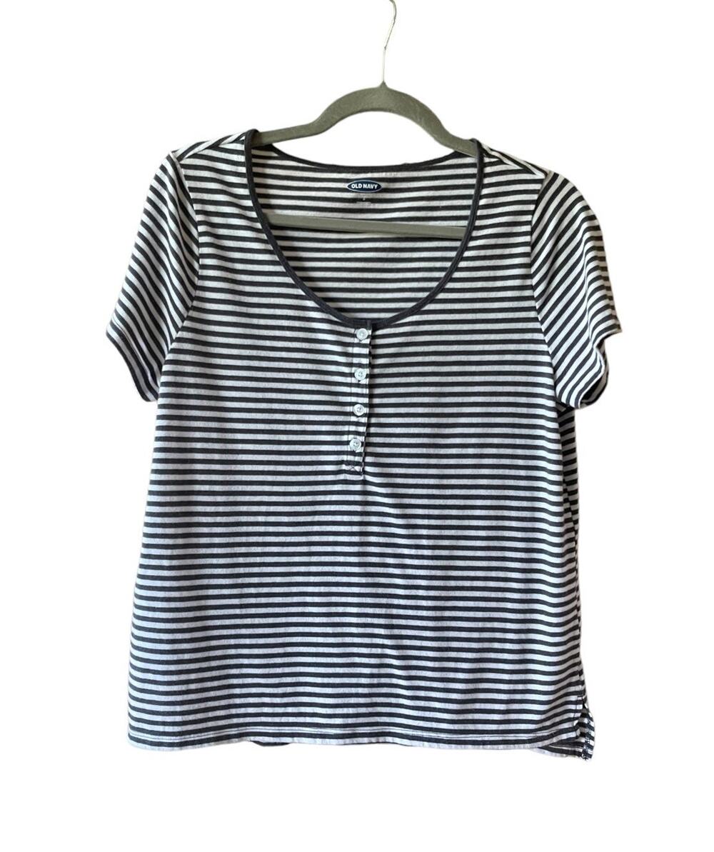 Old navy blue and white striped tee Size Large